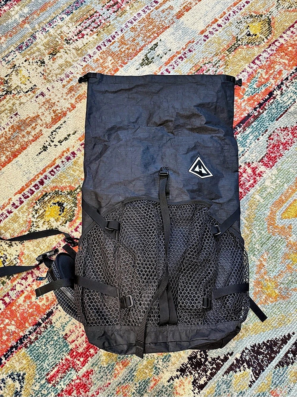 Hyperlite Mountain Gear Windrider 40L Backpack Black Large